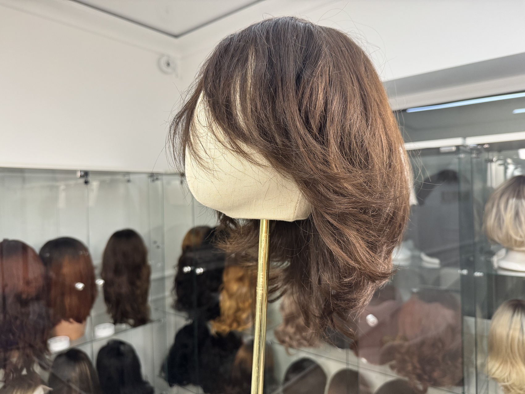 Krótka peruka z naturalnych włosów – lace front