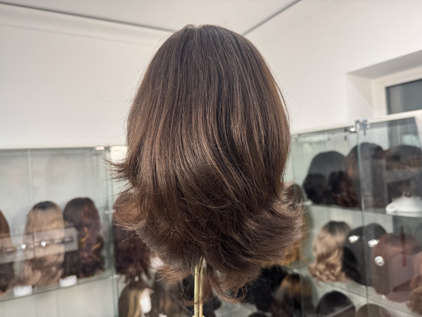 Krótka peruka z naturalnych włosów – lace front