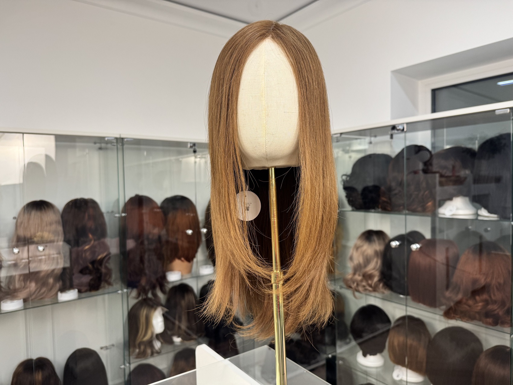 Naturalna peruka Jaśminowa – rudy brąz, Lace Front